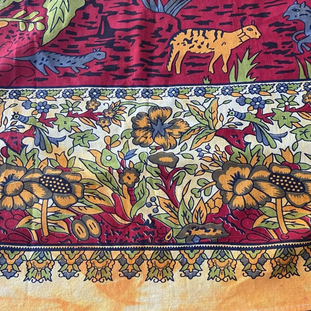 80x80 Cotton Rectangular Tablecloth.